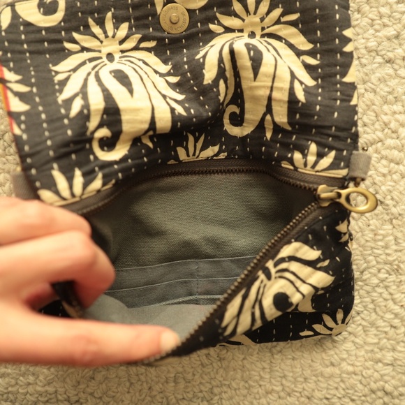 Embroidered Cotton Purse - Picture 3 of 6